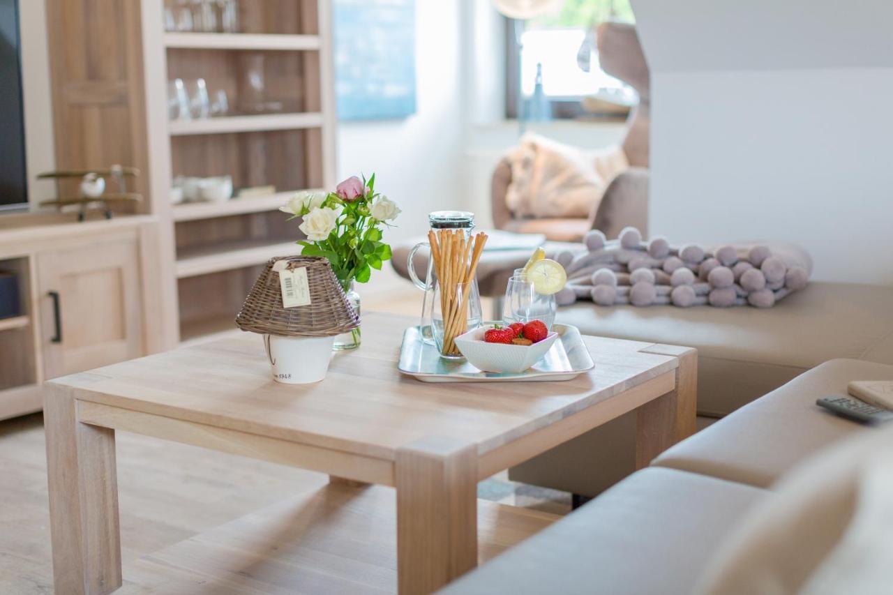 Ferienwohnungen Haus Am Strand Zingst Exterior foto